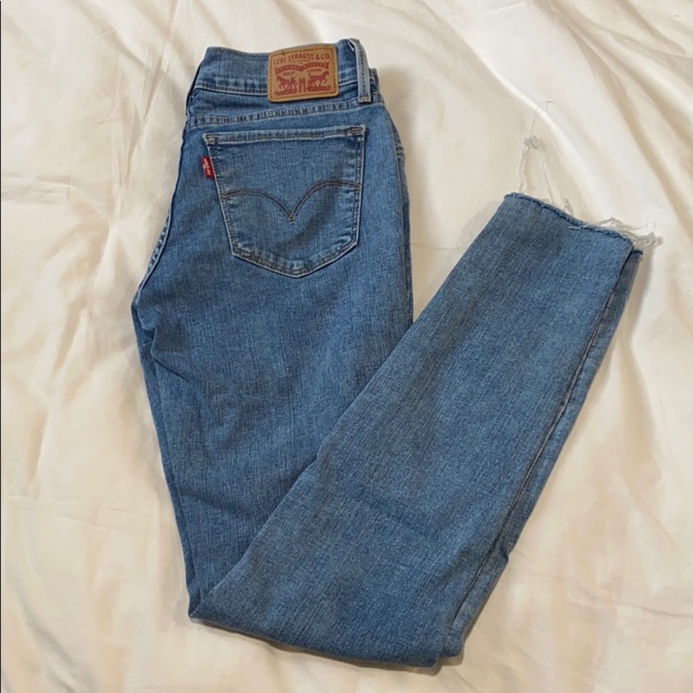 Levis 710 Jeans